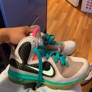 South beach Lebron great basketball shoes